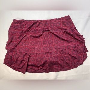 Athleta Patterned Skirt with Shorts - Burgundy Jewel Tone
Size: M